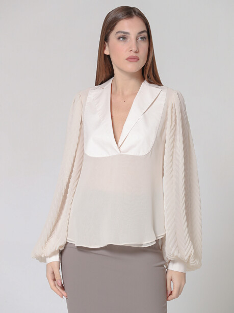 Blouse with pleated sleeves - 4