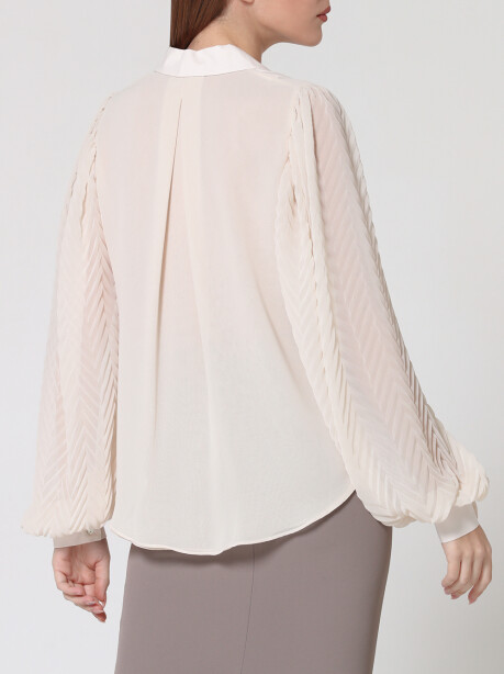 Blouse with pleated sleeves - 5