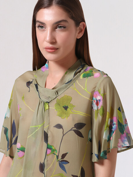 Floral printed blouse - 6