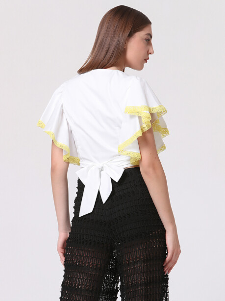Crossover crop top with butterfly sleeves - 3