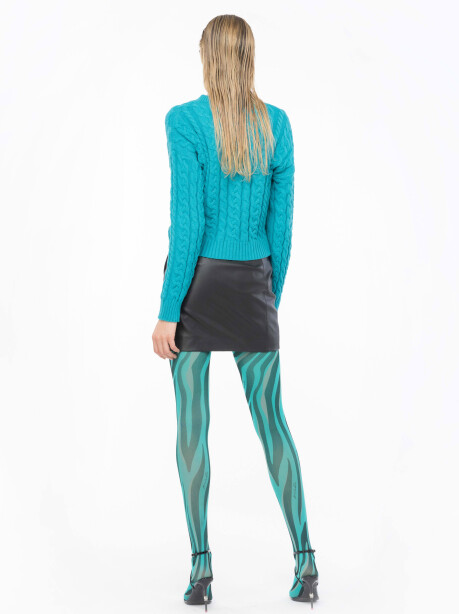 Boxy sweater with mix of cables - 4