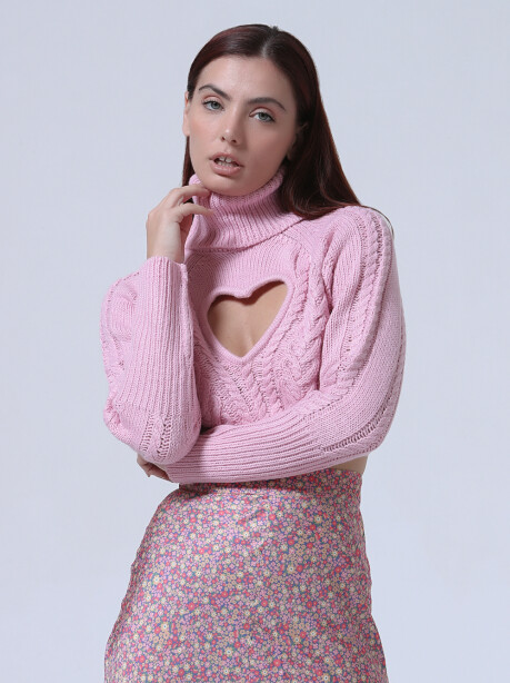 Cropped sweater with heart-shaped cut out - 3