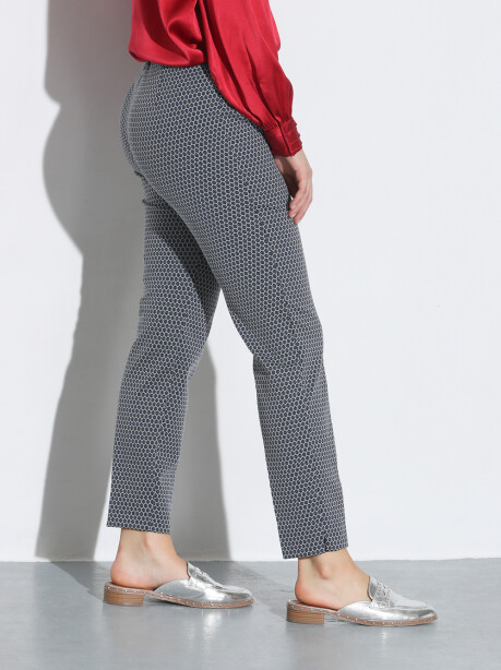 Honeycomb patterned trousers - 5