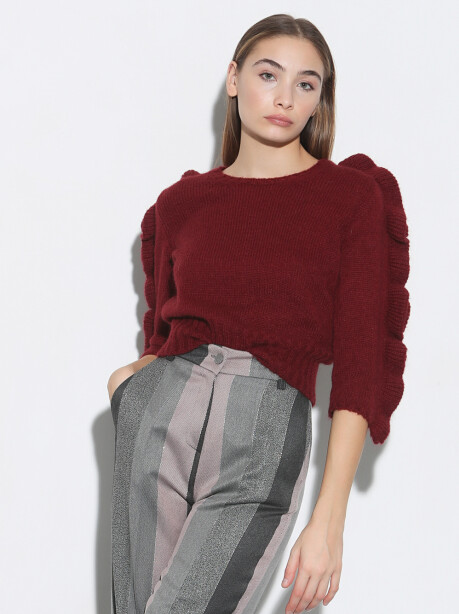 Sweater with ruffles - 4