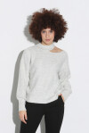 sweater with cut-out on the shoulder - 4