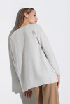 V-neck sweater with rhinestones - 3