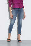 Fitted model jeans with asymmetrical bottom - 4