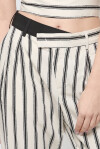 Pantaloni rigati con bustino a contrasto - 3