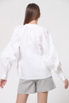 Blusa con scollo a V in popeline - 4