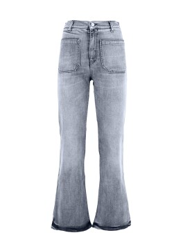 Wide leg jeans with front pockets decoration