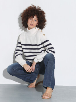 Striped pullover with golden buttons - 3