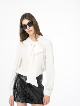 Silk blend blouse with sash - 3