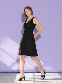 Dress with ruffles - 3