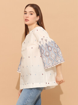 Shirt with ethnic decorations - 3