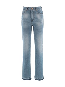 Jeans modello boy con gamba morbida